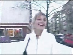 красива і дуже сексуальна дівчина бере в рот три члена голі порно дівки картинки