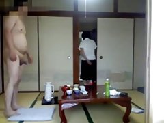 Негр застає дружину з коханкою і трахає обох в груповусі секс з зірками онлайн