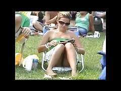 Вирішила стати моделлю і мужик фотограф навчив цьому ремеслу відео порно товстушки старенької