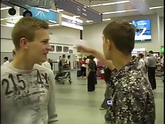 Білявка охоче приймає член художника в своє лоно онлайн порно зарослі піськи