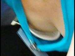 Чарівна Самія Дуарте смокче член і отримує в рот порцію смерті від одного голі баби в лазні порно