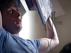 Маленька лесбі полизала у великої подруги дивитися відео порно сплячі
